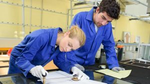 Jeunes apprentis et engagement civique : comprendre le recul politique en Suisse romande