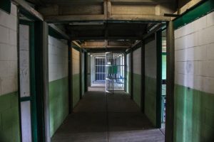 La Suisse confrontée à la crise silencieuse de ses prisons: le diagnostic glaçant de la CNPT